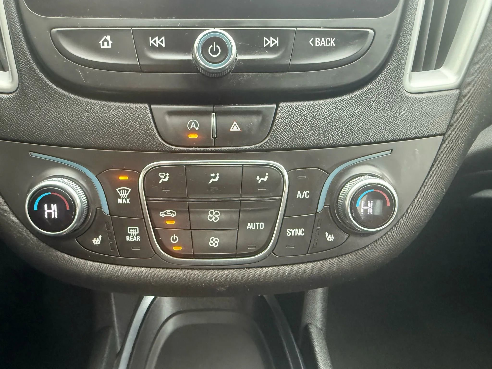 Used 2022 Chevrolet Malibu LT image 18