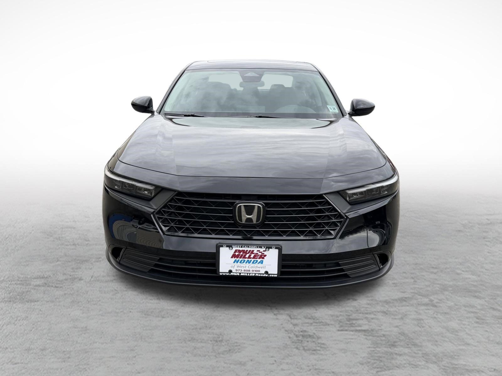 Used 2023 Honda Accord EX image 2