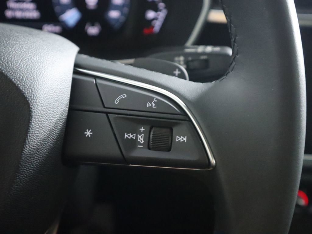 Used 2025 Audi Q3 2.0T Premium w/ Convenience Package image 14