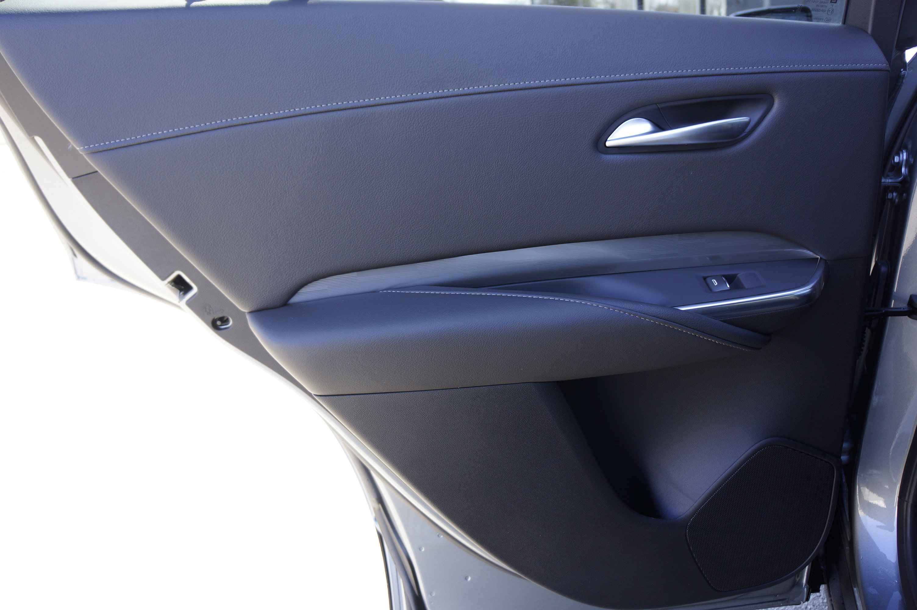 Used 2025 Cadillac XT4 Premium Luxury image 27