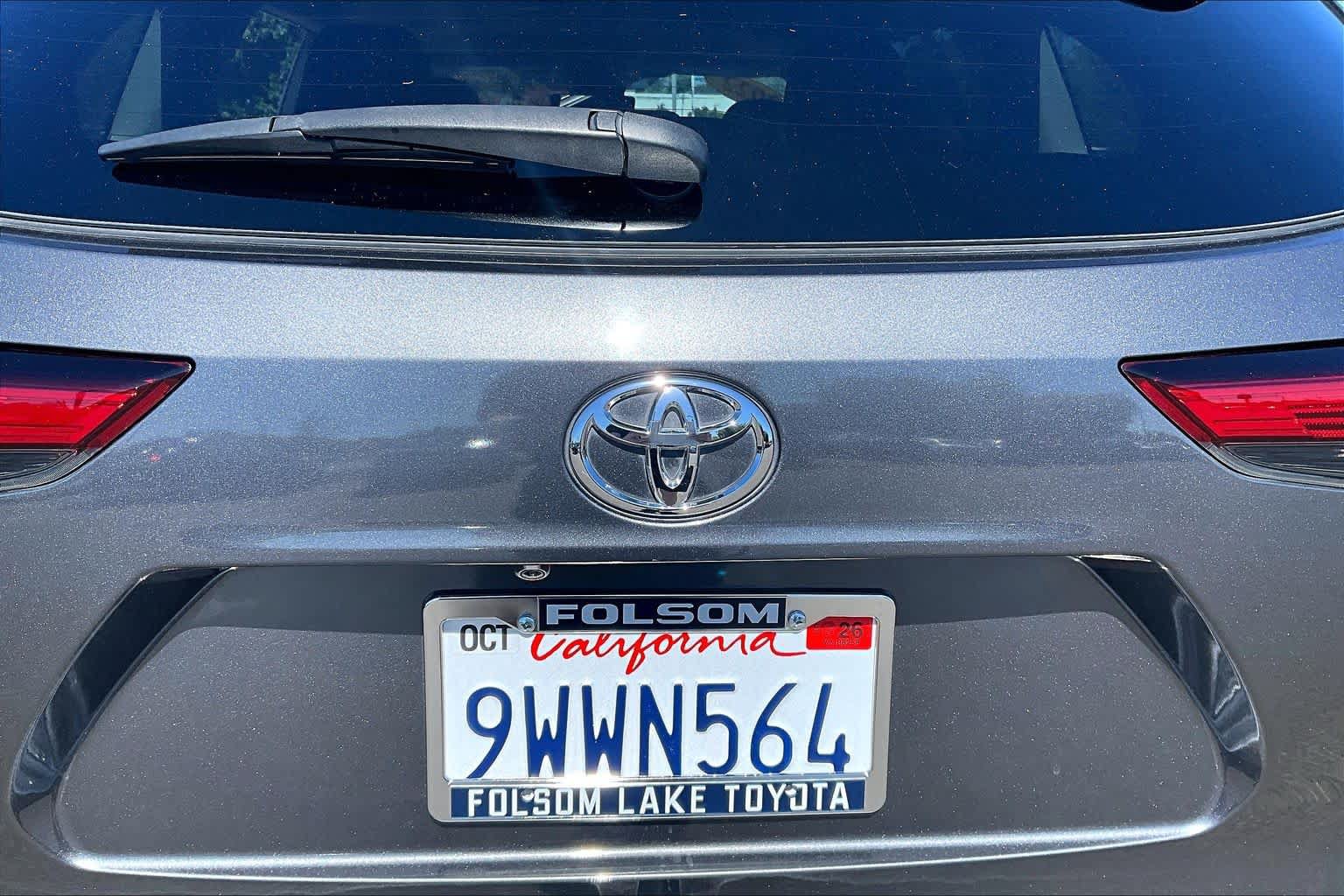 Used 2022 Toyota Highlander XLE FWD image 30
