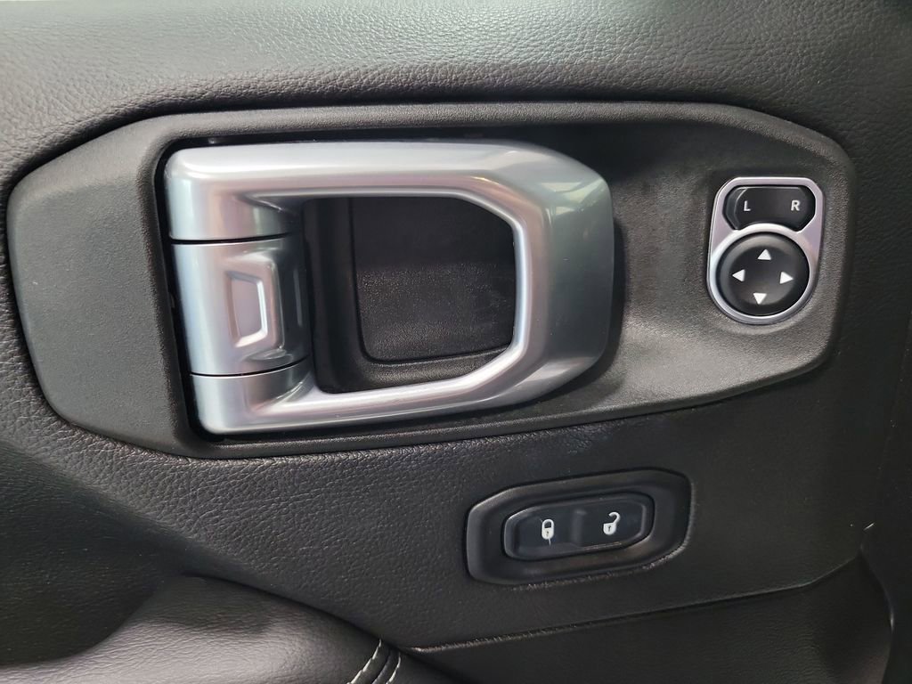 Certified 2022 Jeep Wrangler Unlimited Sahara AWD/4WD image 27