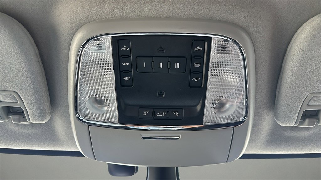 Used 2020 Jeep Grand Cherokee Summit image 28