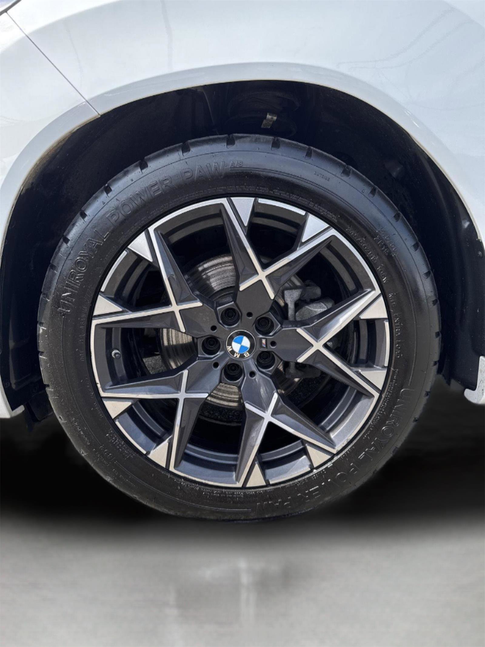 Used 2025 BMW X3 xDrive30i w/ Premium Package image 9