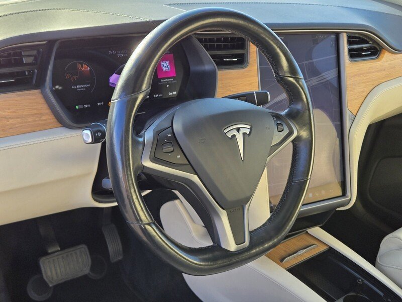 Used 2018 Tesla Model X 75D AWD/4WD image 19