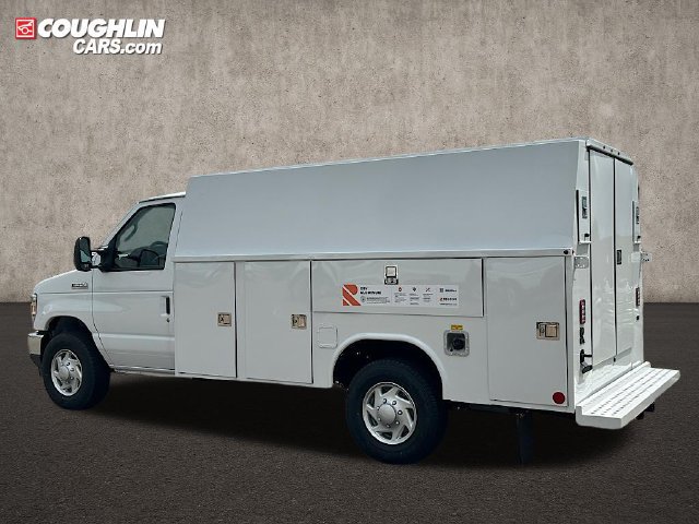 New 2026 Ford E-350 and Econoline 350 Super Duty w/ Power Equipment Group RWD image 7