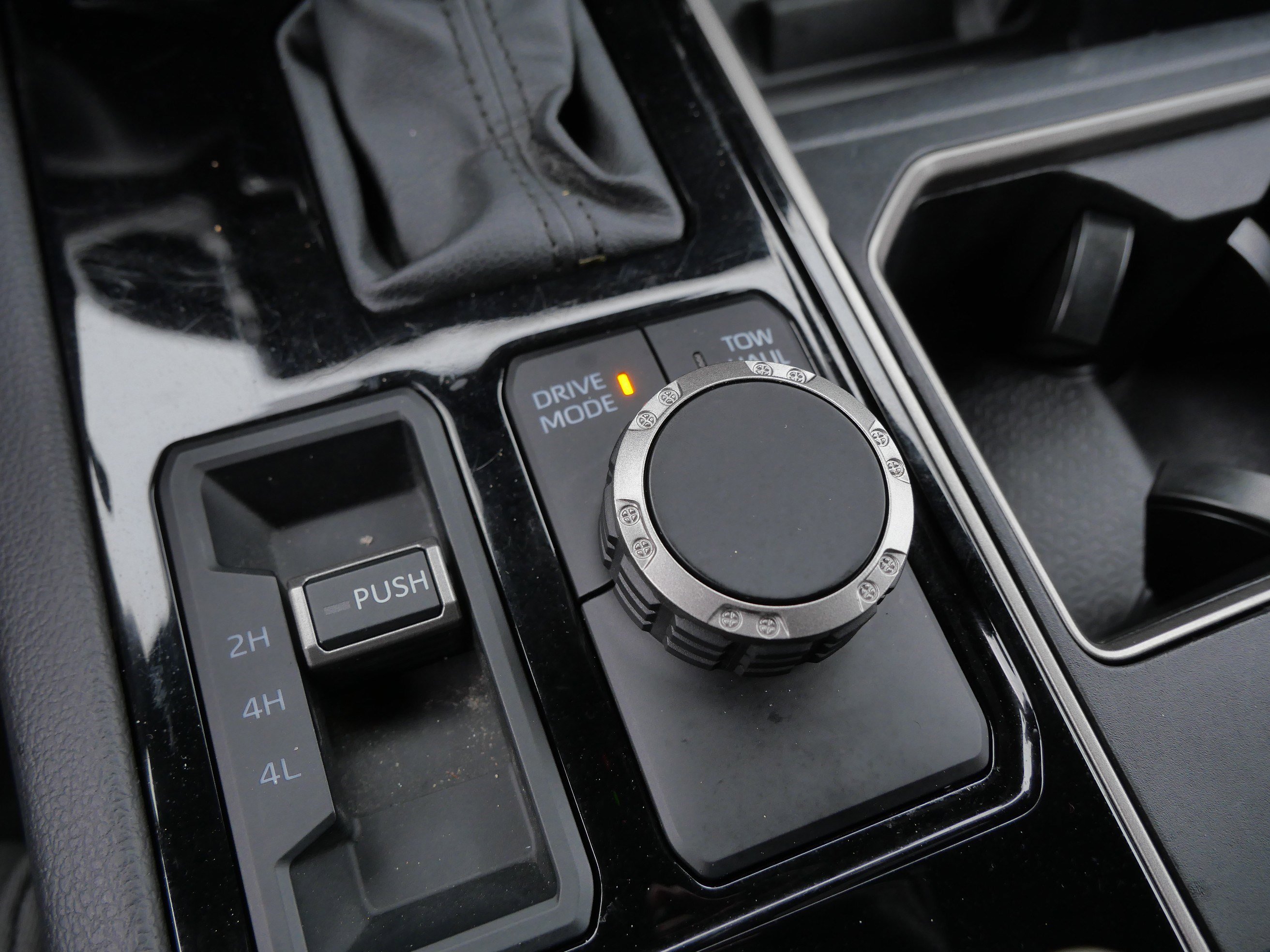 Used 2025 Toyota Tundra Limited image 30