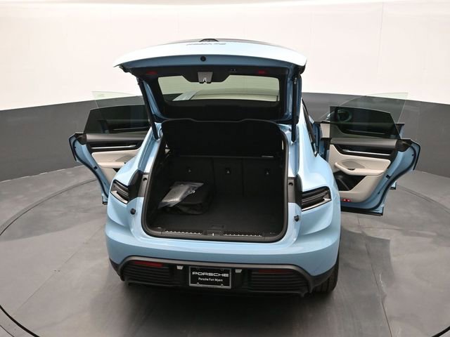 New 2026 Porsche Macan 4S Electric image 28