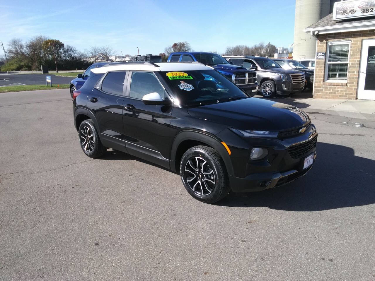 Used 2022 Chevrolet TrailBlazer ACTIV w/ Technology Package image 3