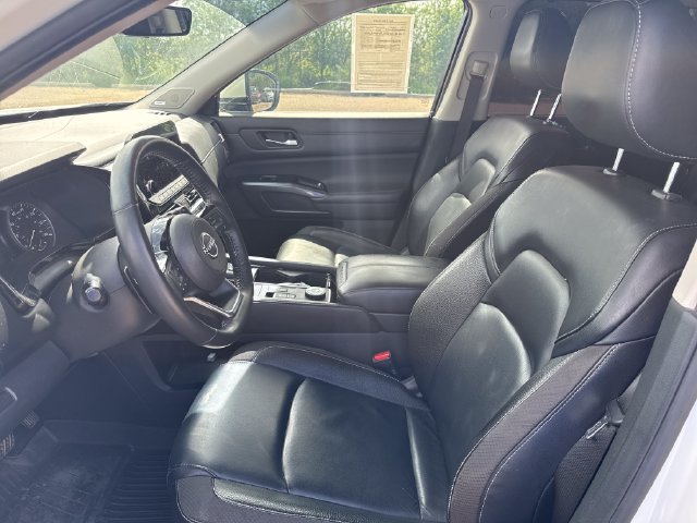 Certified 2023 Nissan Pathfinder SL w/ SL Premium Package AWD/4WD image 10