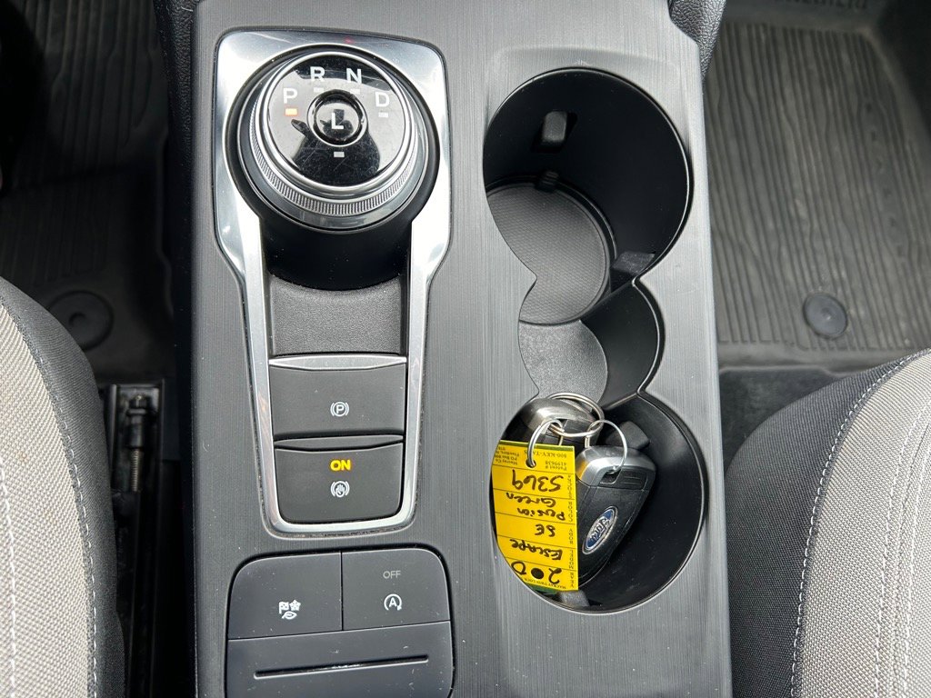 Used 2020 Ford Escape SE image 27