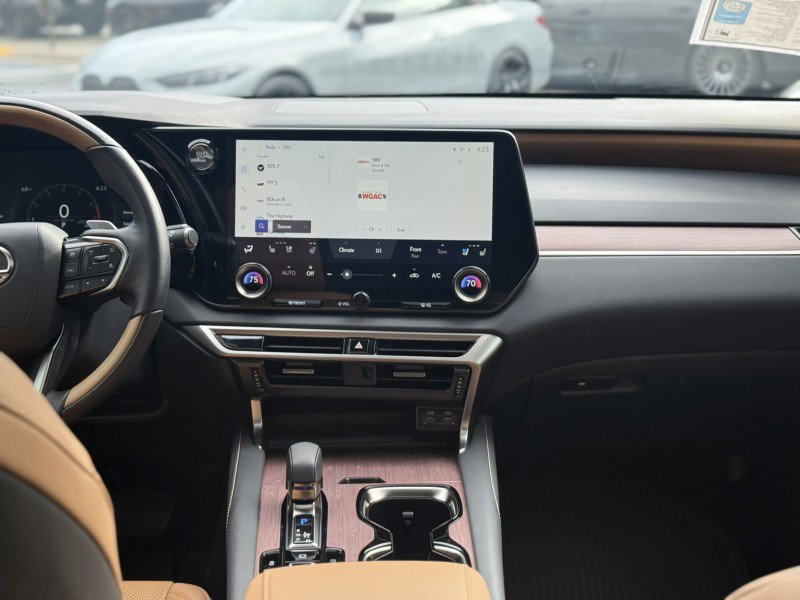 Used 2025 Lexus RX 350 Premium w/ Accessory Package image 25