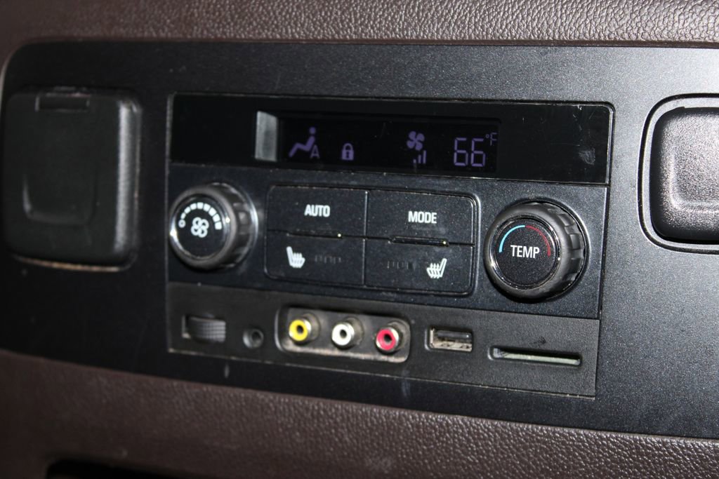 Used 2016 GMC Yukon Denali w/ Open Road Package image 37