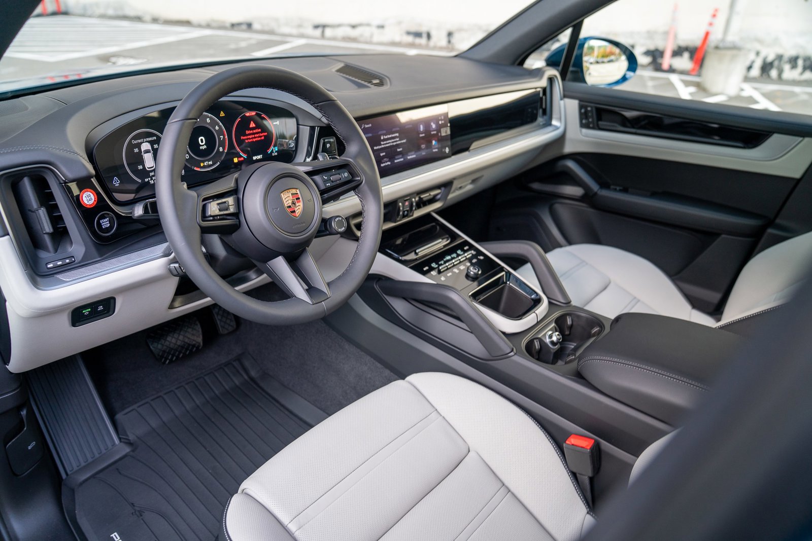 Certified 2026 Porsche Cayenne AWD/4WD image 4