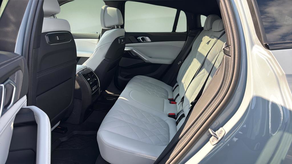 Used 2026 BMW X6 xDrive40i image 22
