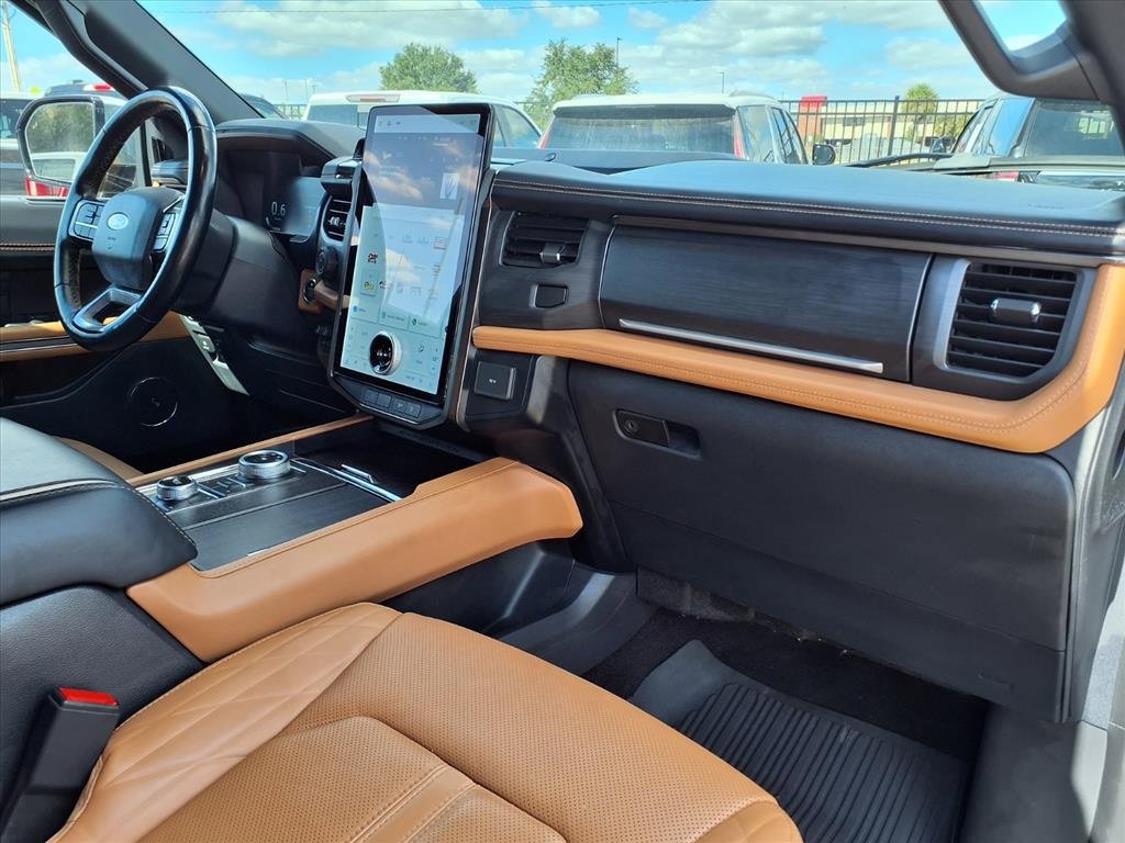 Used 2023 Ford Expedition Max Platinum image 12