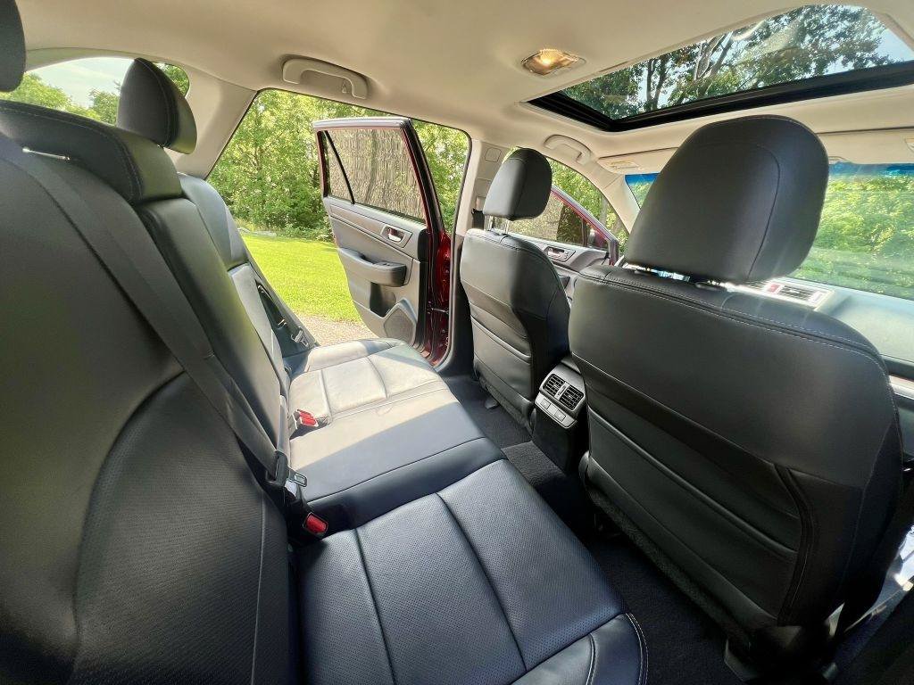 Used 2017 Subaru Outback 3.6R Limited AWD/4WD image 13