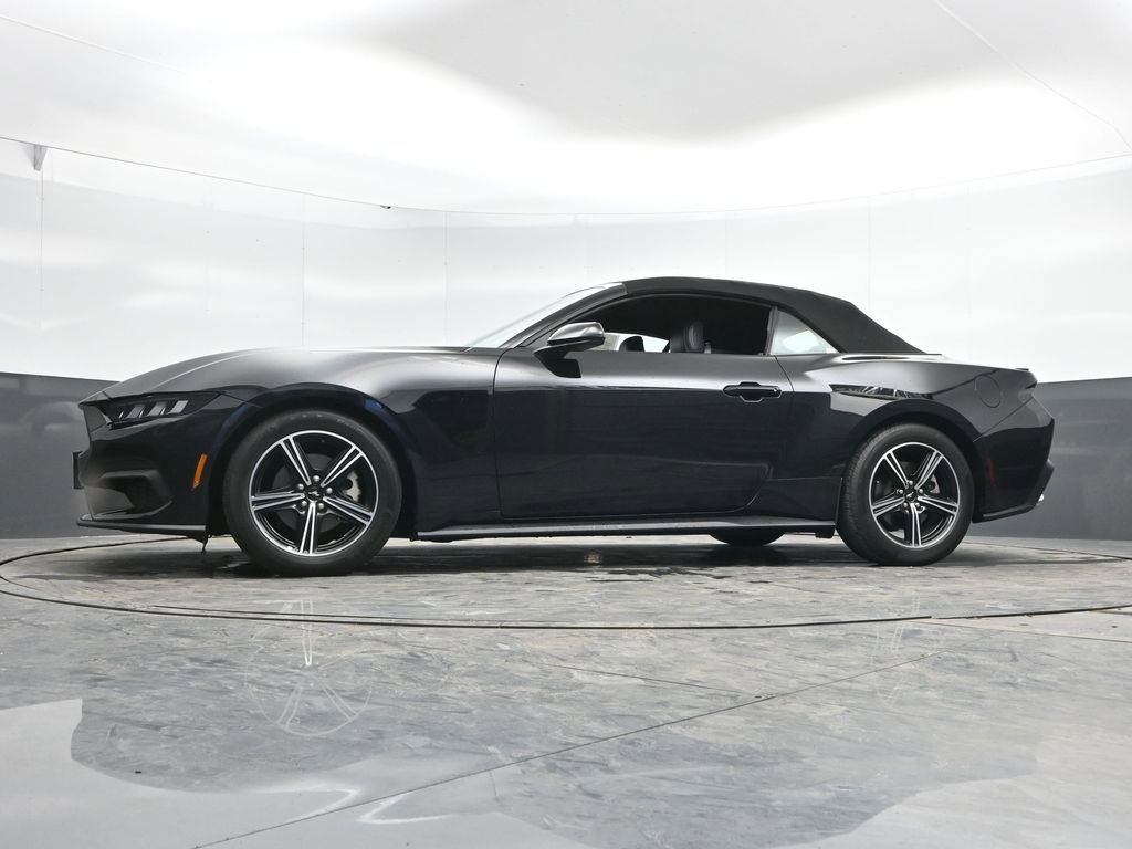 Used 2025 Ford Mustang Premium image 50