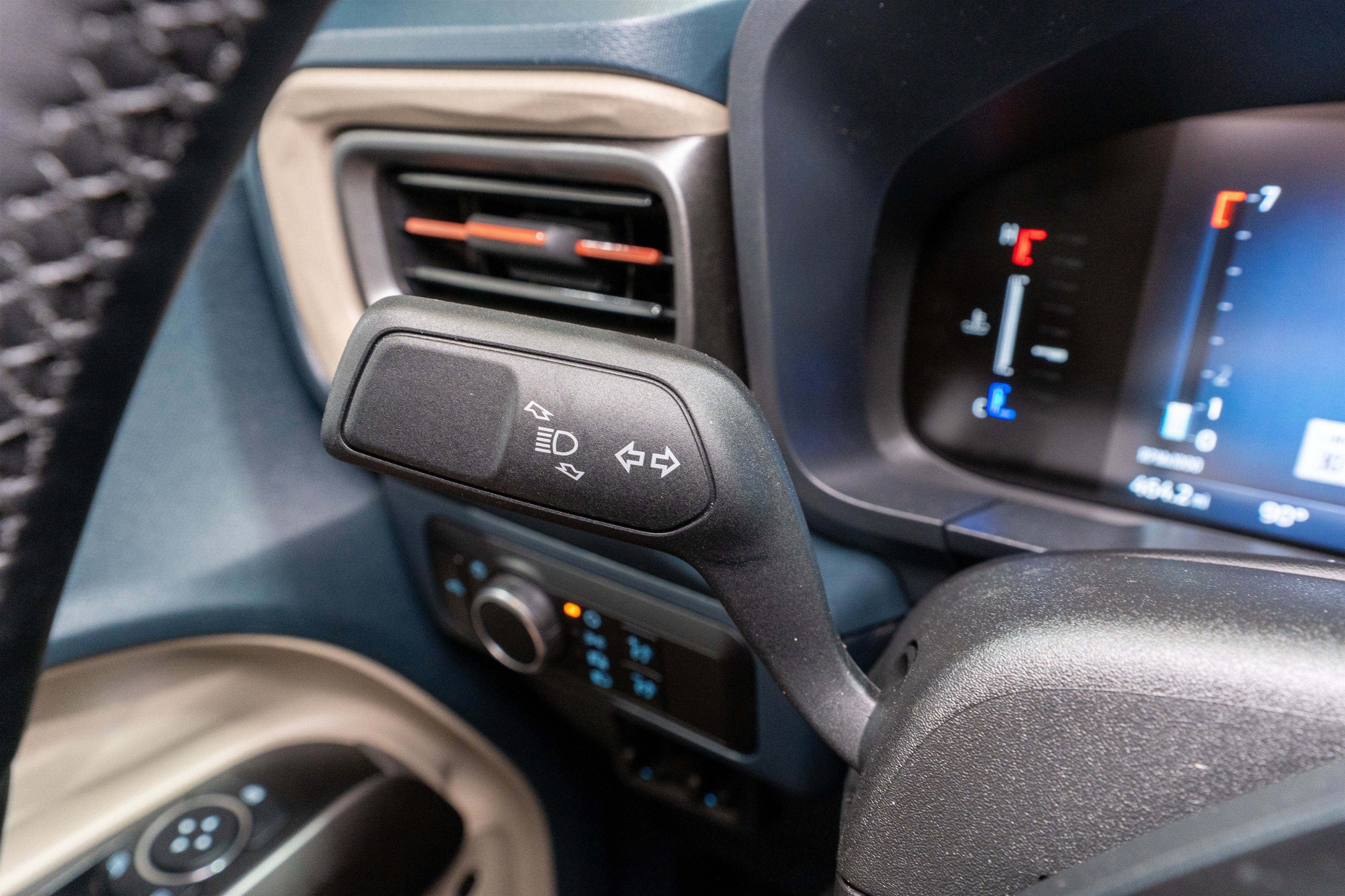 Used 2025 Ford Maverick Lariat w/ 4K Tow Package image 33