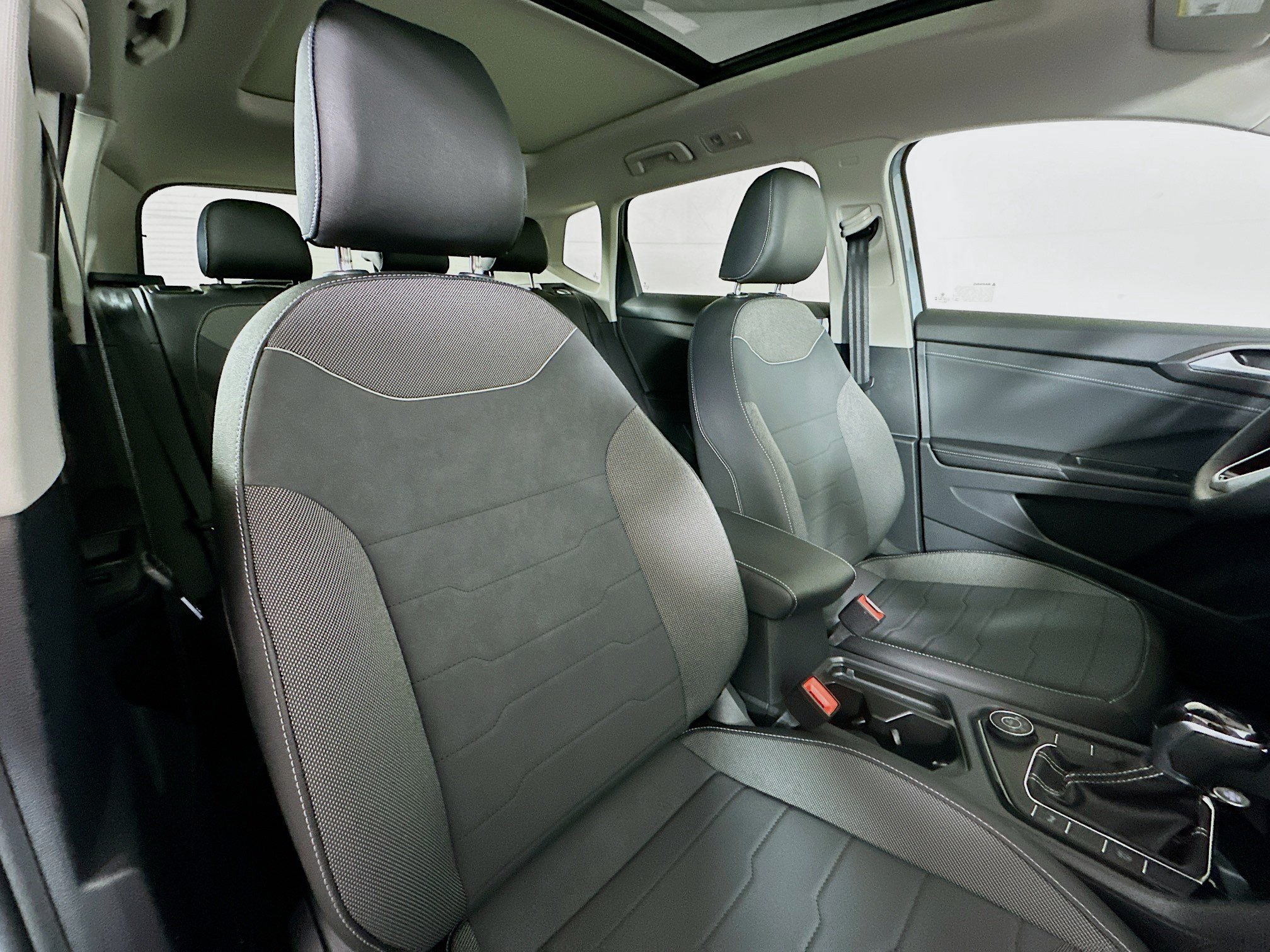 New 2026 Volkswagen Taos SE AWD/4WD image 26