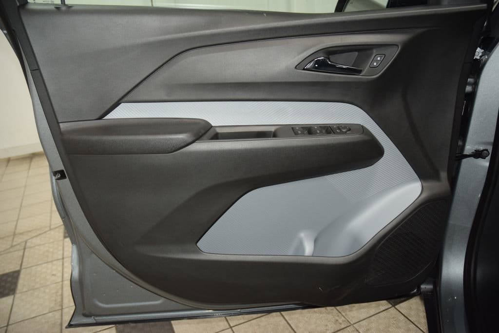 New 2027 Chevrolet Bolt LT FWD image 40