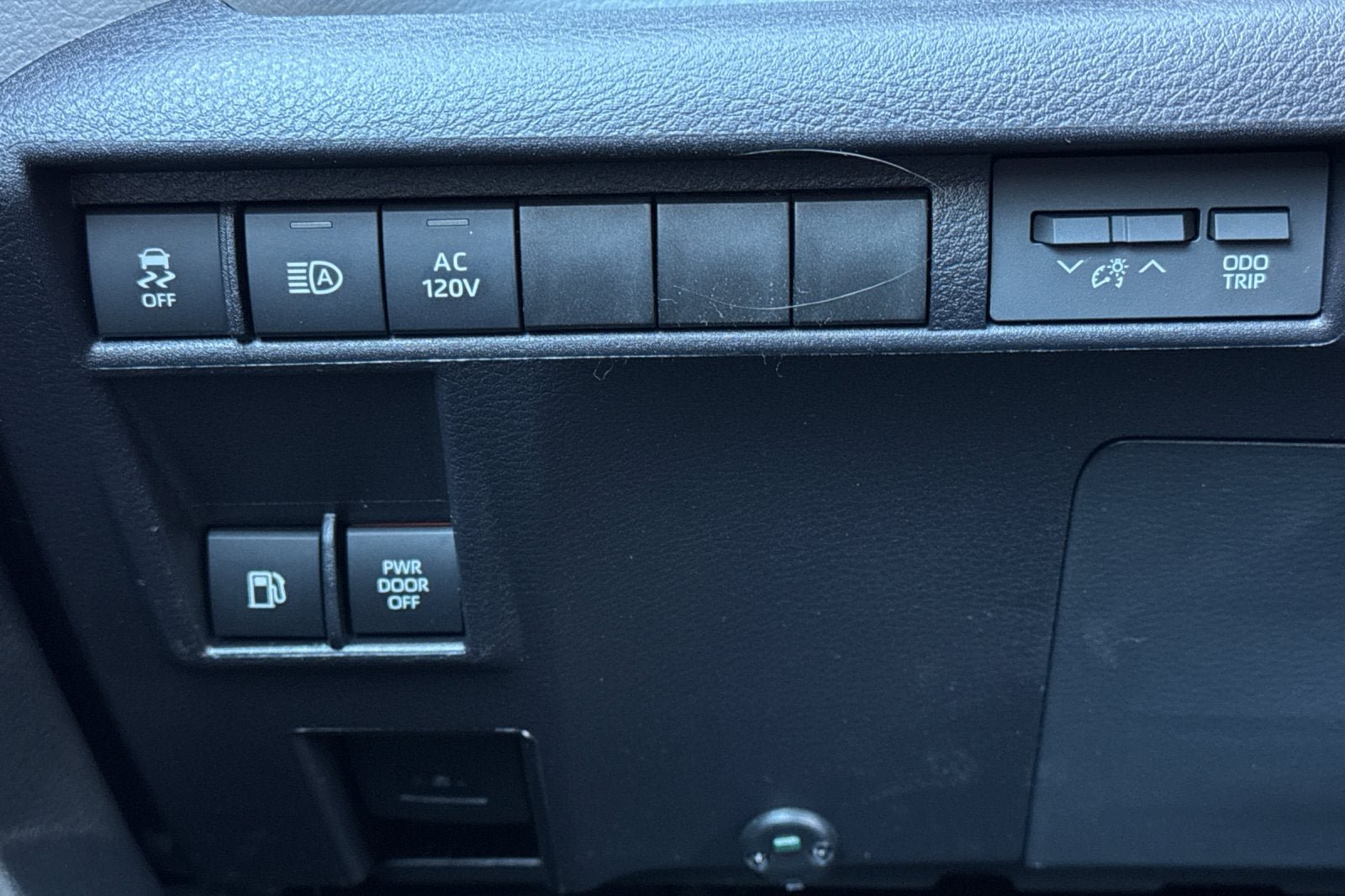 New 2026 Toyota Sienna XLE FWD image 29