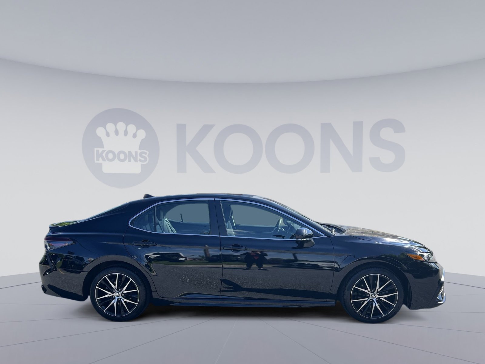 Used 2024 Toyota Camry SE AWD/4WD image 17