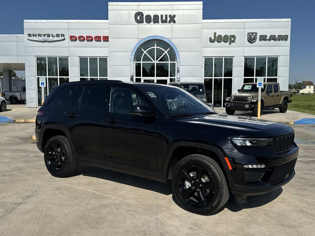 New 2025 Jeep Grand Cherokee Limited w/ Black Appearance Package image 1