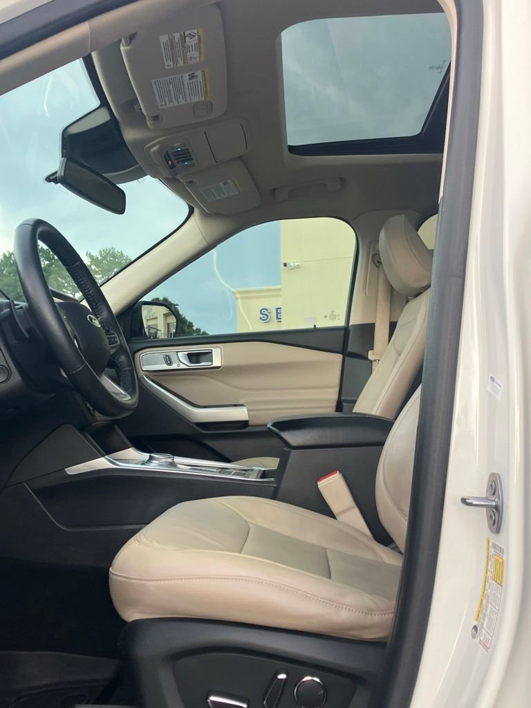 Used 2020 Ford Explorer Limited RWD image 5