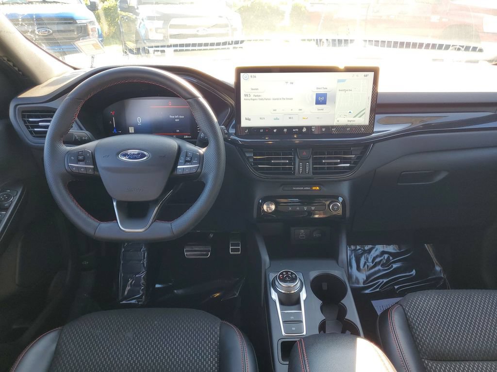 Certified 2024 Ford Escape ST-Line w/ Tech Pack #1 AWD/4WD image 18