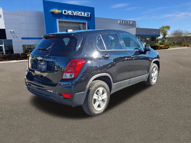 Used 2022 Chevrolet Trax LS w/ Tint and Cruise Package AWD/4WD image 24