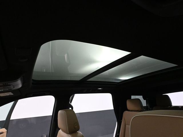 Used 2021 Chevrolet Tahoe Premier w/ Premium Package image 30