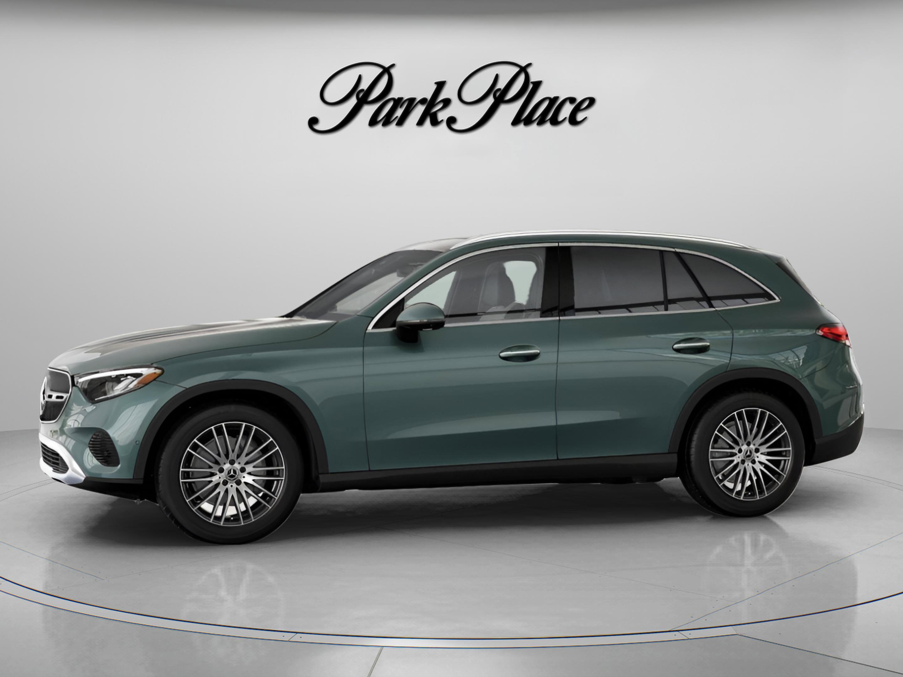 Certified 2026 Mercedes-Benz GLC 300 image 4