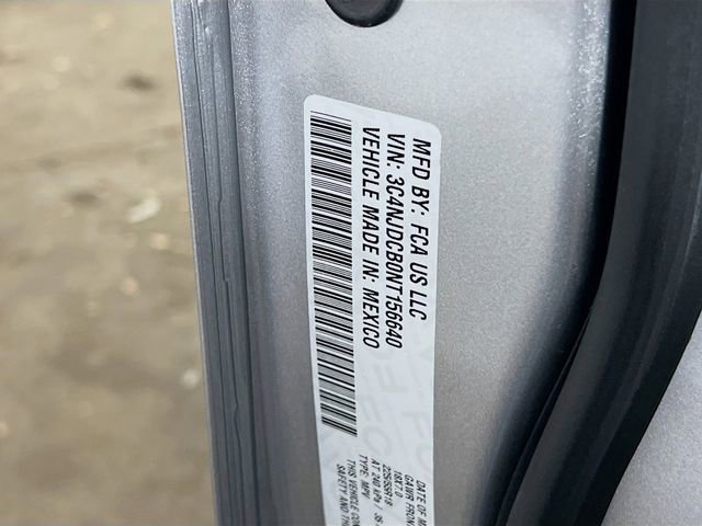 Used 2022 Jeep Compass Limited image 11