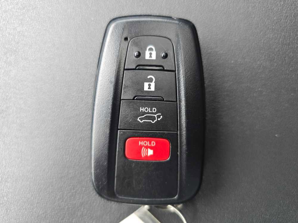 Used 2023 Toyota Highlander XLE image 22