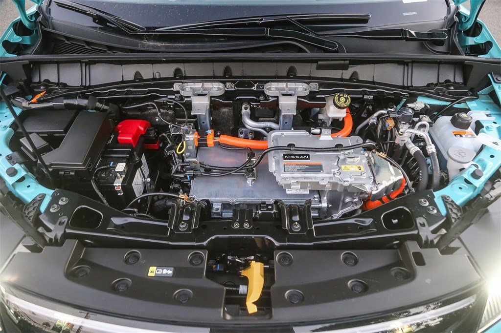 New 2026 Nissan Leaf Platinum+ image 12