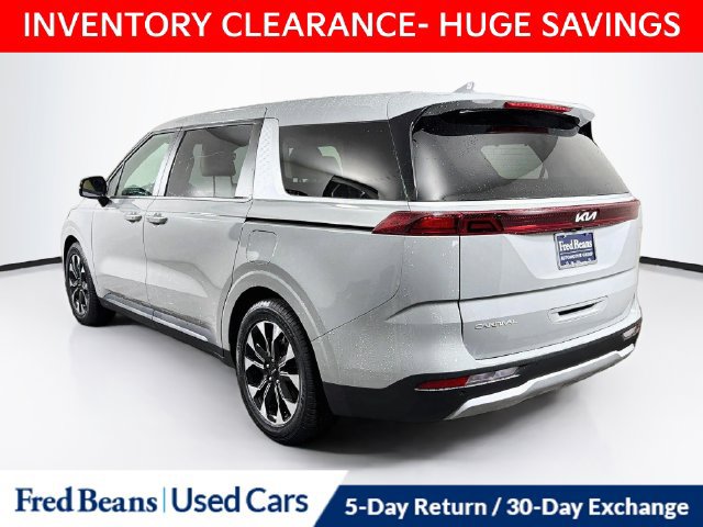 Used 2024 Kia Carnival EX FWD image 7