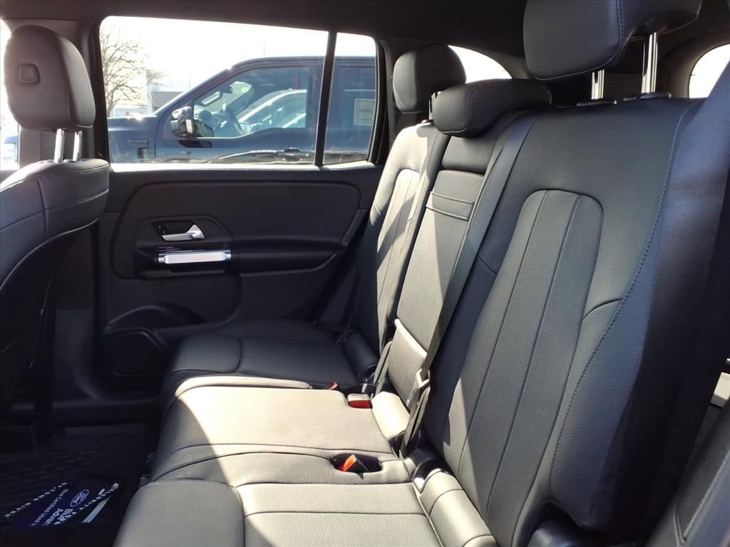 Used 2021 Mercedes-Benz GLB 250 4MATIC image 16