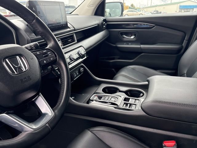 Used 2023 Honda Pilot Touring image 15