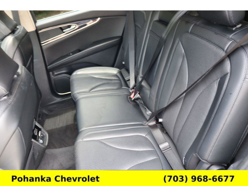 Used 2023 Lincoln Nautilus Reserve image 23