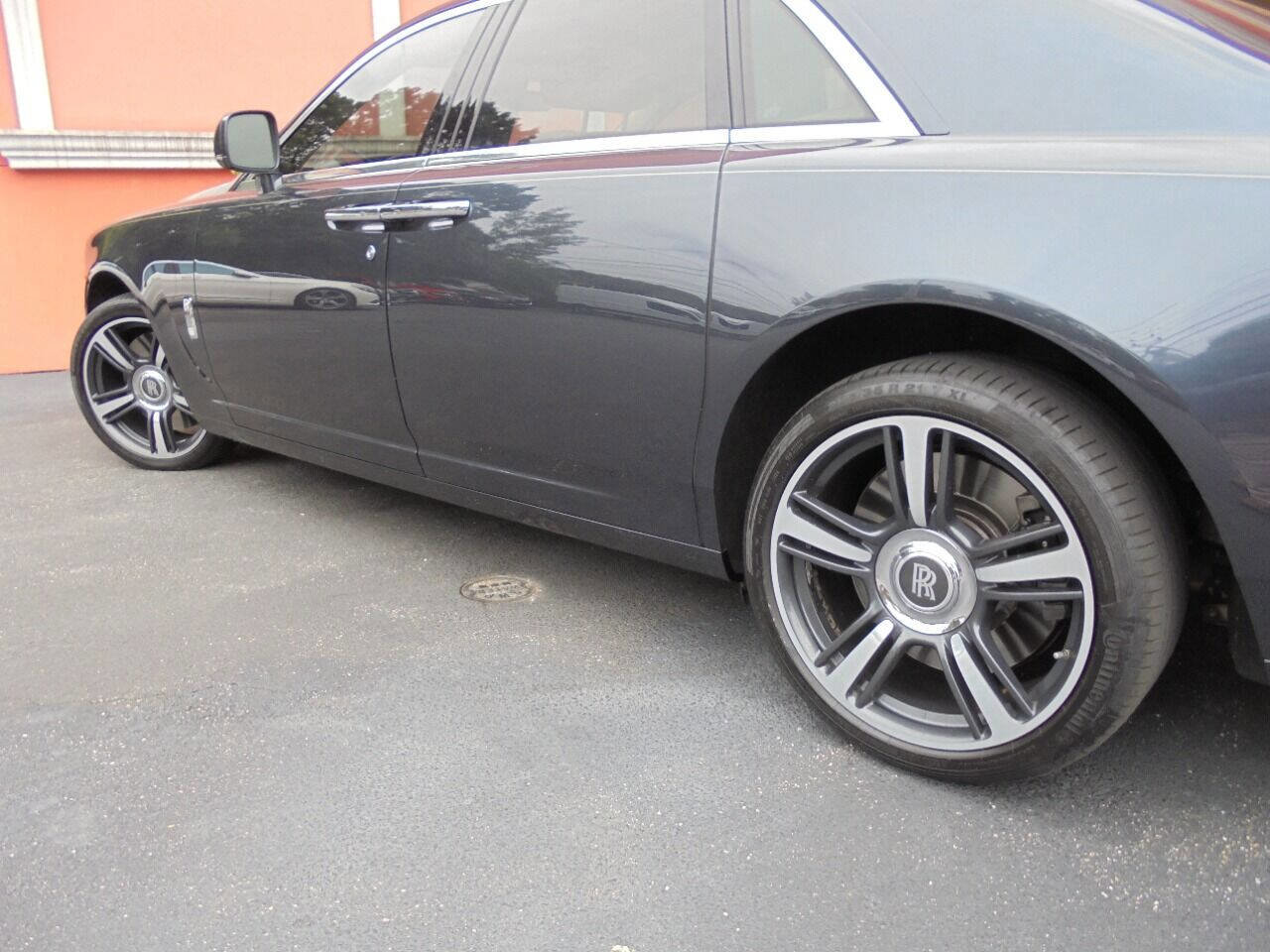 Used 2011 Rolls-Royce Ghost image 33