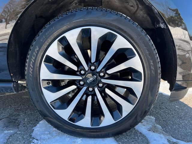 Used 2024 Lincoln Navigator Reserve image 13