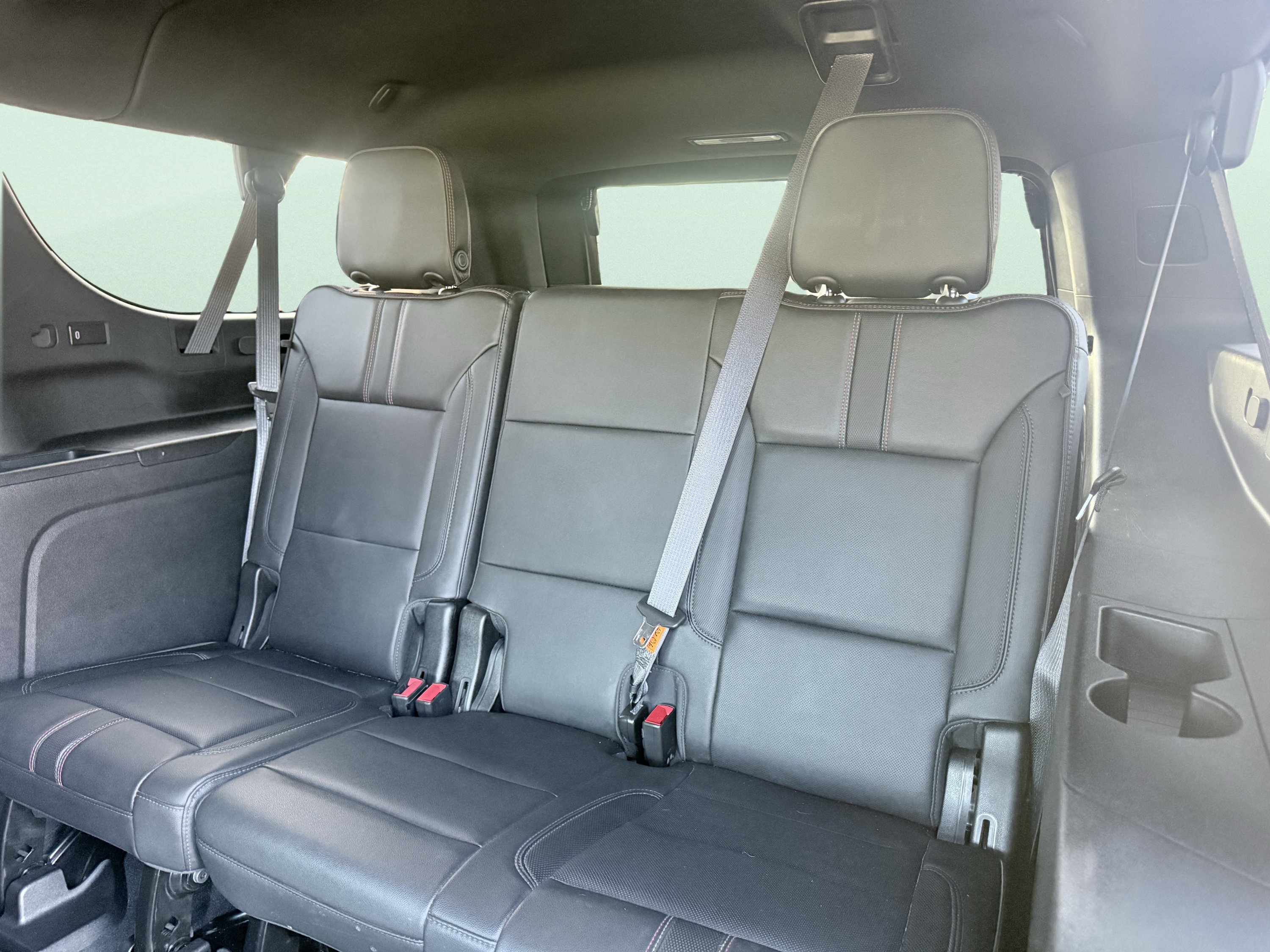 Used 2021 Chevrolet Suburban RST w/ Luxury Package AWD/4WD image 25