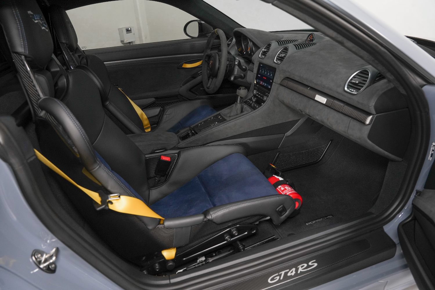 Used 2023 Porsche 718 Cayman GT4 RS RWD image 2