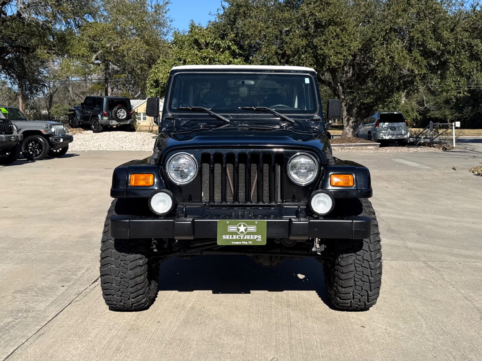 Used 2002 Jeep Wrangler Sahara image 3