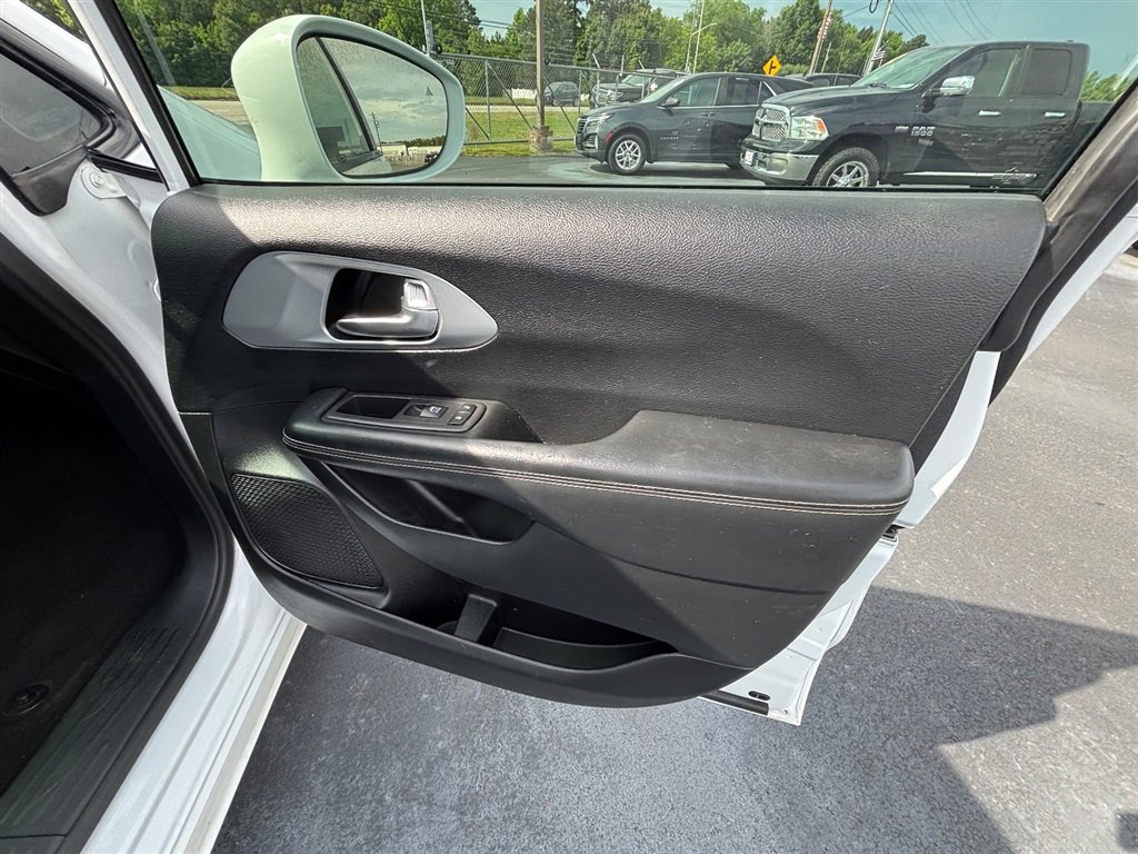 Used 2020 Chrysler Pacifica Limited w/ S Appearance Package FWD image 29