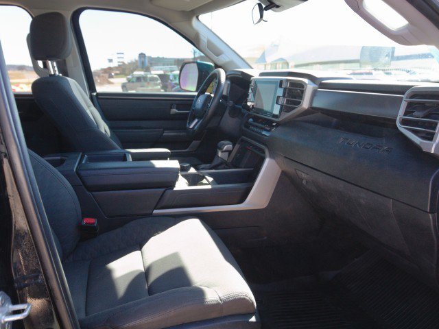 Used 2022 Toyota Tundra SR5 w/ SR5 Convenience Package AWD/4WD image 31