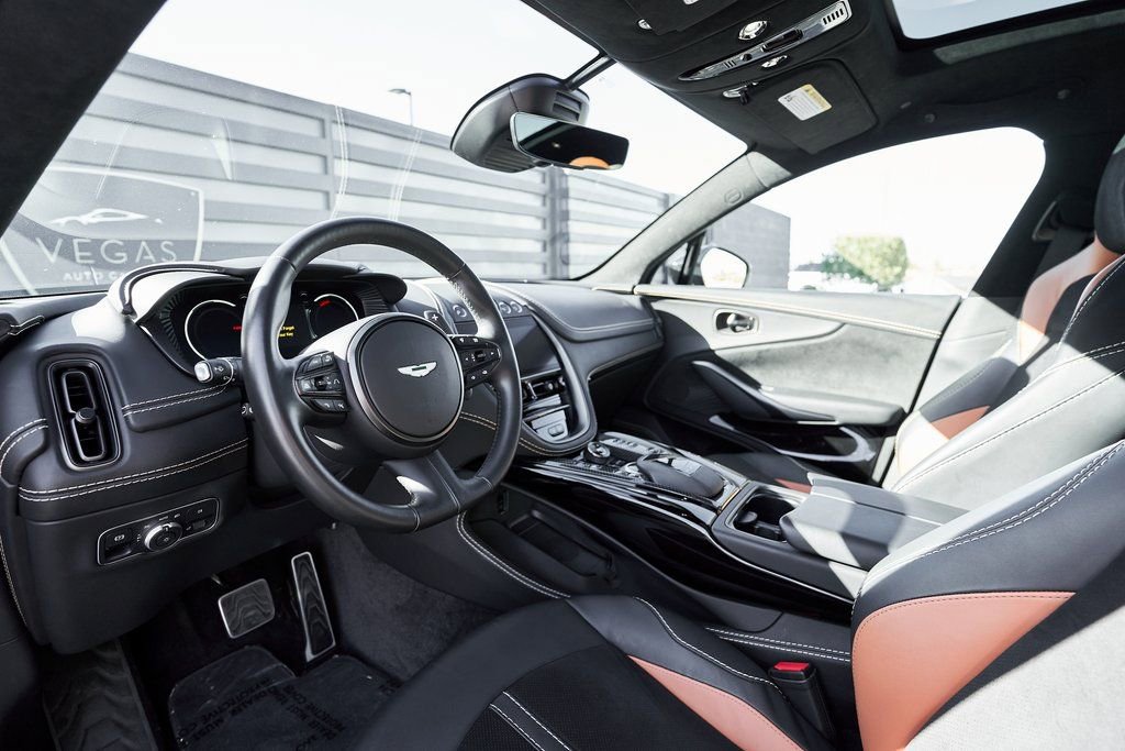 Used 2023 Aston Martin DBX 707 image 2
