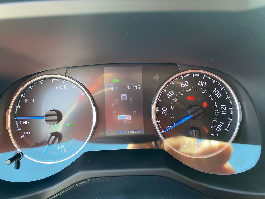 Used 2021 Toyota RAV4 XLE image 18