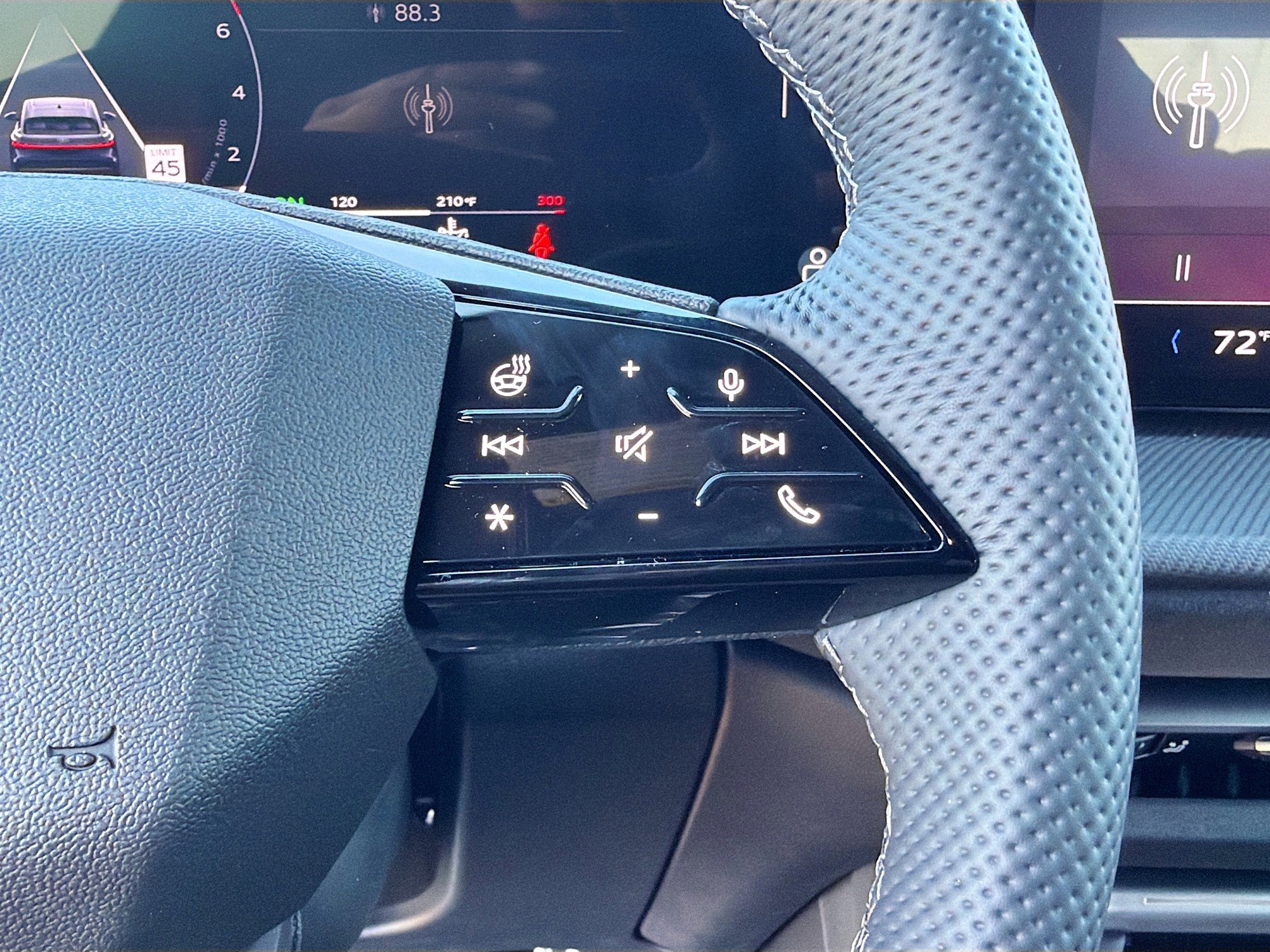 New 2025 Audi SQ5 Premium Plus image 37